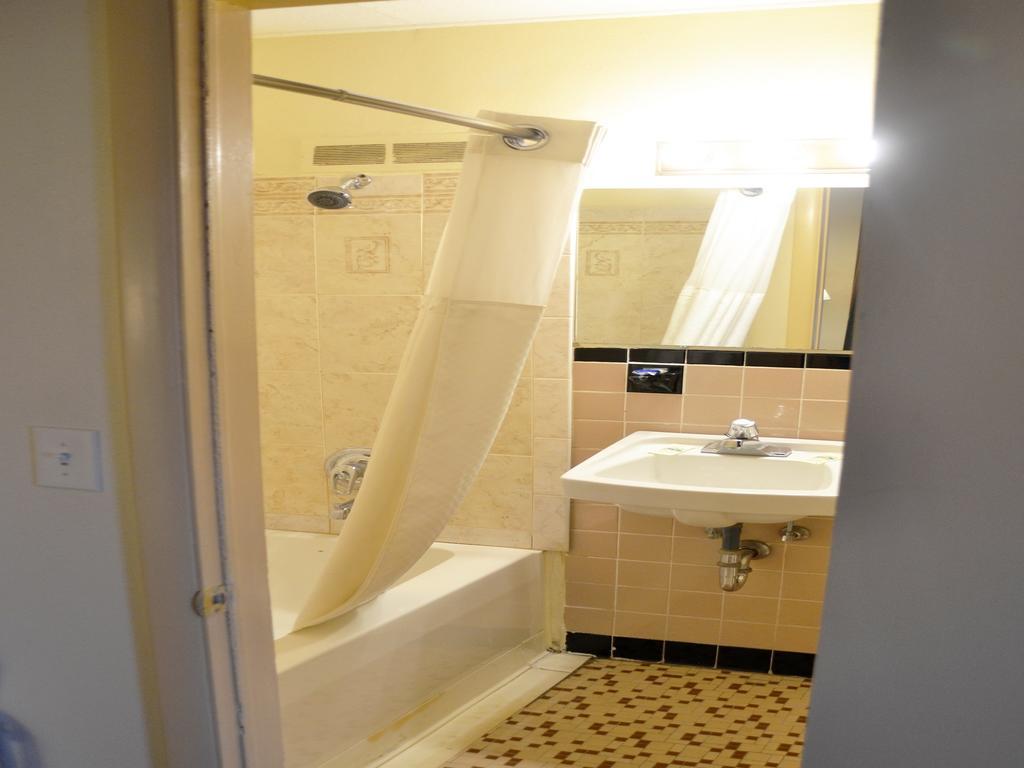 Scottish Inns Potsdam Chambre photo